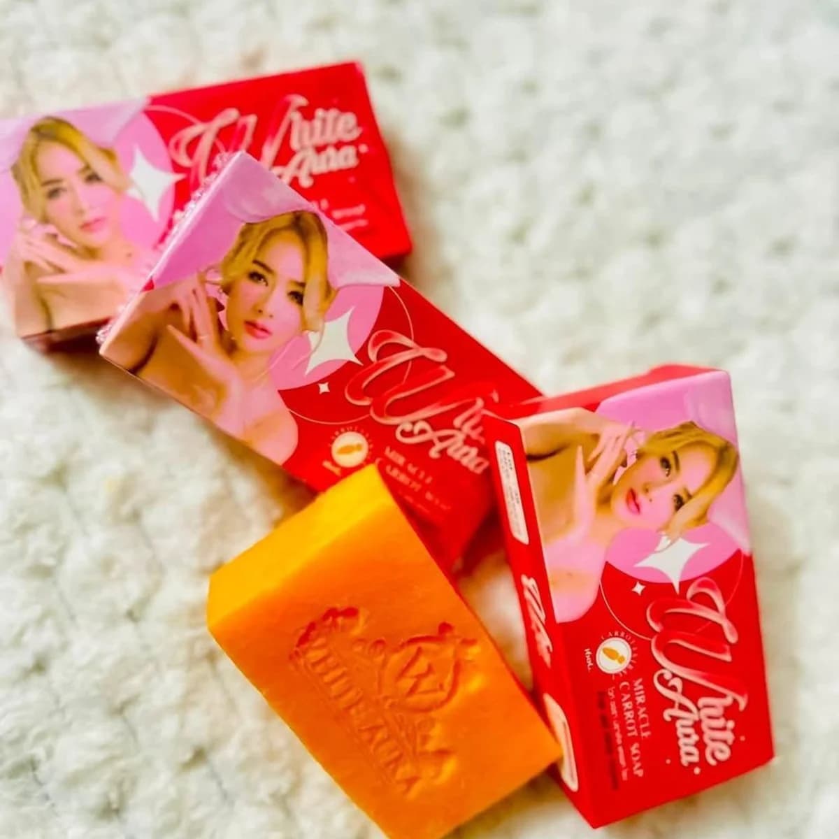 Original White Aura Extra Miracle Carrot Soap — view 3